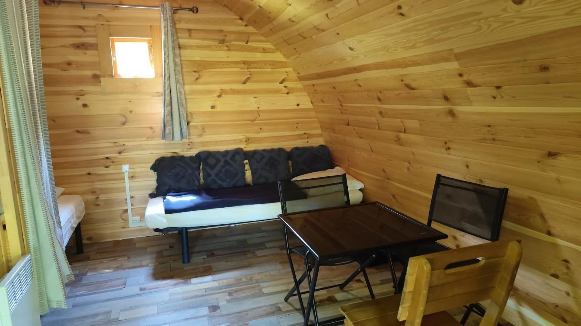 Camping De La Vallee Du Doux Boucieu-Le-Roi 0*,  فرنسا